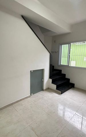 Casa para alugar com 83m², 2 quartos e 1 vaga Casa para alugar com 83m², 2 quartos e 1 vagaSala