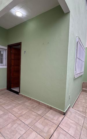 Casa para alugar com 83m², 2 quartos e 1 vaga Casa para alugar com 83m², 2 quartos e 1 vagaGaragem