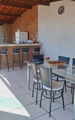 Casa à venda com 200m², 3 quartos e 1 vaga Casa à venda com 200m², 3 quartos e 1 vagaÁrea externa