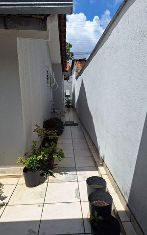 Casa à venda com 200m², 3 quartos e 1 vaga Casa à venda com 200m², 3 quartos e 1 vagaÁrea externa