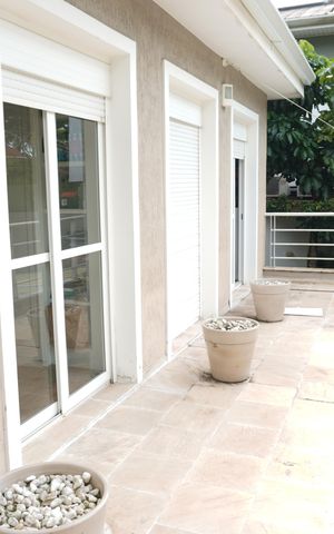 Casa de condomínio à venda com 450m², 4 quartos e 4 vagasVaranda - Suite2