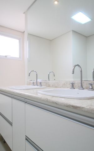 Apartamento à venda com 161m², 3 quartos e 3 vagasBanheiro da Suíte 1