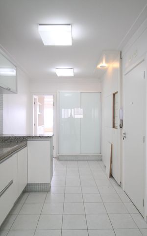 Apartamento à venda com 161m², 3 quartos e 3 vagasCozinha