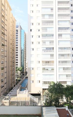 Apartamento à venda com 161m², 3 quartos e 3 vagasVista da Varanda Suíte 1