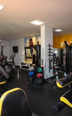Apartamento à venda com 210m², 4 quartos e 3 vagasAcademia