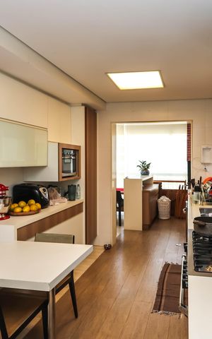 Apartamento à venda com 210m², 4 quartos e 3 vagasCozinha