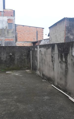 Casa para alugar com 83m², 2 quartos e sem vagaÁrea externa