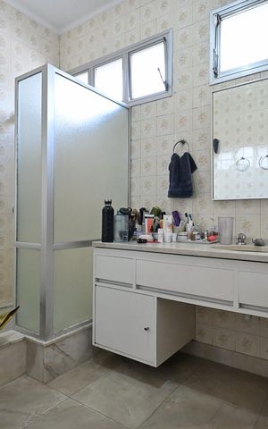 Casa à venda com 317m², 4 quartos e 5 vagasBanheiro