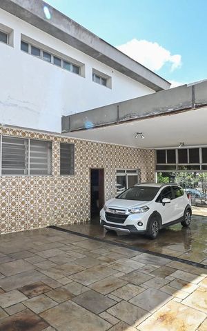 Casa à venda com 317m², 4 quartos e 5 vagasGaragem