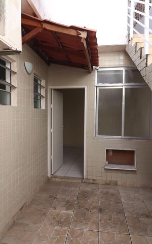 Apartamento para alugar com 120m², 2 quartos e sem vagaVaranda