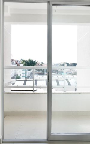 Apartamento à venda com 62m², 3 quartos e 2 vagas Apartamento à venda com 62m², 3 quartos e 2 vagasSala - Varanda