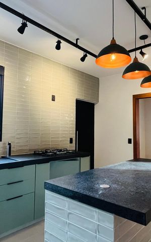 Casa para alugar com 260m², 3 quartos e 4 vagas