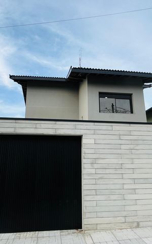Casa para alugar com 260m², 3 quartos e 4 vagas