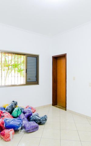 Casa para alugar com 250m², 4 quartos e 4 vagasQuarto 1