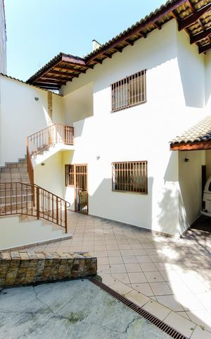Casa para alugar com 250m², 4 quartos e 4 vagasGaragem