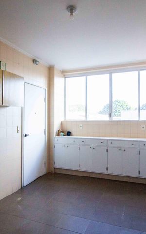 Apartamento para alugar com 298m², 3 quartos e 1 vaga Apartamento para alugar com 298m², 3 quartos e 1 vagaCozinha