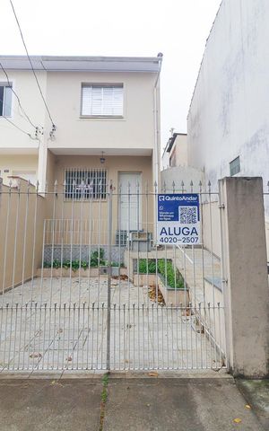 Casa para alugar com 125m², 2 quartos e 1 vaga Casa para alugar com 125m², 2 quartos e 1 vagaFachada