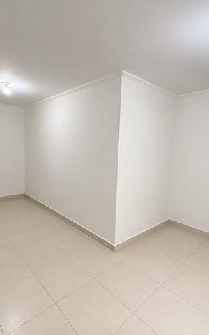 Casa à venda com 160m², 3 quartos e 4 vagas Casa à venda com 160m², 3 quartos e 4 vagasSala