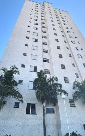 Apartamento para alugar com 49m², 2 quartos e 1 vaga Apartamento para alugar com 49m², 2 quartos e 1 vagaFachada