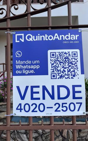 Casa à venda com 341m², 6 quartos e 2 vagas Casa à venda com 341m², 6 quartos e 2 vagasPLAQUINHA