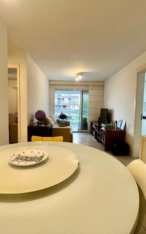 Apartamento à venda com 82m², 2 quartos e 1 vaga Apartamento à venda com 82m², 2 quartos e 1 vagaSala de Jantar