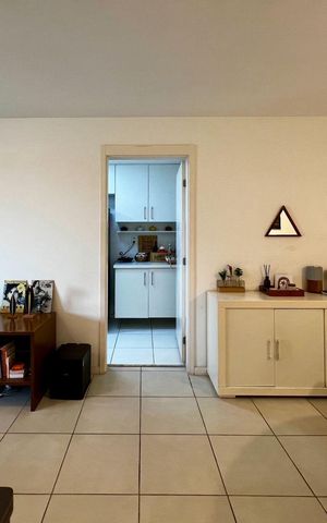 Apartamento à venda com 82m², 2 quartos e 1 vaga Apartamento à venda com 82m², 2 quartos e 1 vagaSala