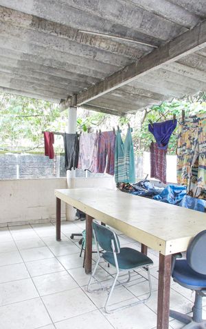 Casa à venda com 161m², 3 quartos e 20 vagasVaranda dos Fundos