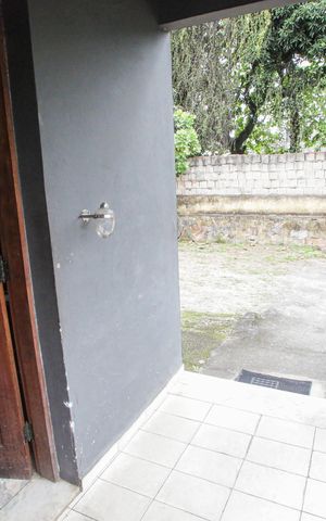 Casa à venda com 161m², 3 quartos e 20 vagasVaranda da Frente