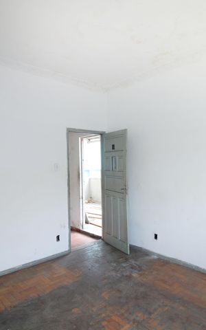 Casa à venda com 180m², 2 quartos e 5 vagasSala