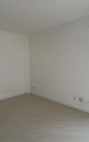 Studio para alugar com 42m², 0 quarto e 1 vaga Studio para alugar com 42m², 0 quarto e 1 vagaStudio