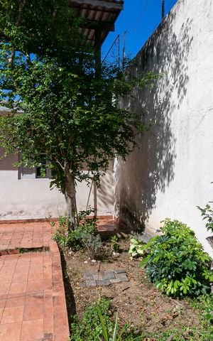 Casa à venda com 85m², 4 quartos e 2 vagas Casa à venda com 85m², 4 quartos e 2 vagasQuintal