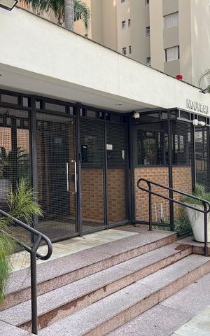 Apartamento à venda com 177m², 3 quartos e 3 vagas Apartamento à venda com 177m², 3 quartos e 3 vagasFachada do Prédio