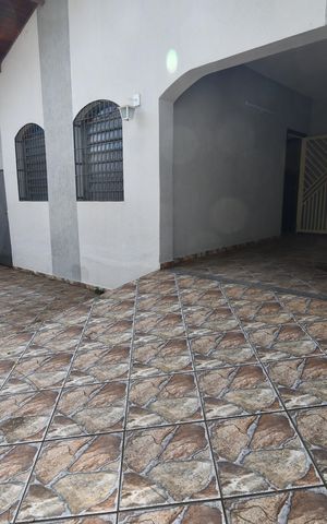 Casa à venda com 200m², 3 quartos e 3 vagasGaragem