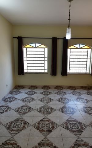Casa à venda com 200m², 3 quartos e 3 vagasSala