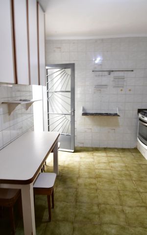 Casa à venda com 200m², 3 quartos e 3 vagasCozinha