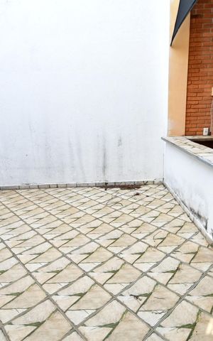 Casa à venda com 200m², 3 quartos e 3 vagasQuarto 2 - Vista