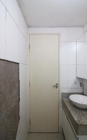 Apartamento à venda com 49m², 2 quartos e 1 vagaBanheiro Social