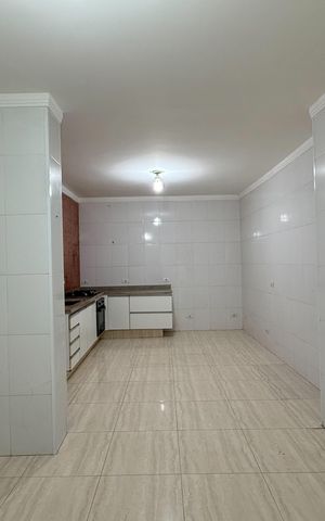 Casa à venda com 180m², 3 quartos e 1 vaga Casa à venda com 180m², 3 quartos e 1 vagaCozinha