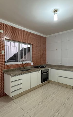 Casa à venda com 180m², 3 quartos e 1 vaga Casa à venda com 180m², 3 quartos e 1 vagaCozinha