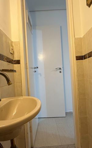 Casa à venda com 180m², 3 quartos e 1 vaga Casa à venda com 180m², 3 quartos e 1 vagaBanheiro