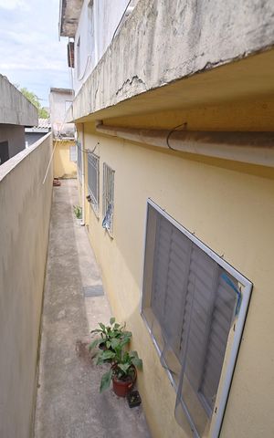 Casa à venda com 200m², 6 quartos e 2 vagasCasa 2