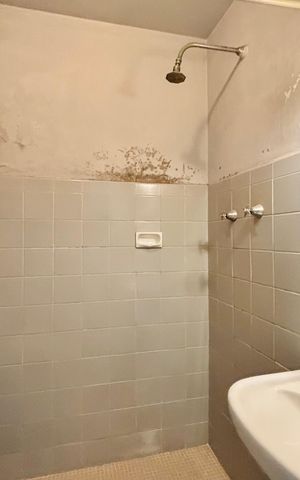 Apartamento para alugar com 80m², 2 quartos e 1 vaga Apartamento para alugar com 80m², 2 quartos e 1 vagaBanheiro social