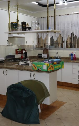 Casa à venda com 416m², 7 quartos e 5 vagasCozinha