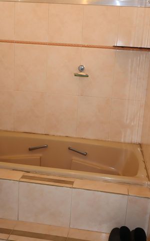 Casa à venda com 416m², 7 quartos e 5 vagasBanheira 1