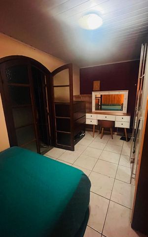 Casa à venda com 190m², 5 quartos e 2 vagasQuarto