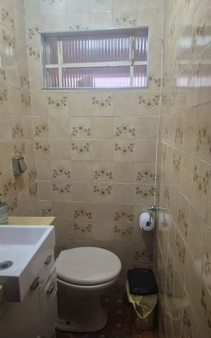 Casa à venda com 190m², 5 quartos e 2 vagasBanheiro