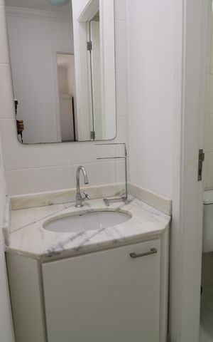Apartamento para alugar com 55m², 2 quartos e 1 vagaBanheiro 2