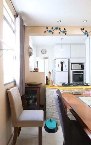 Apartamento à venda com 103m², 2 quartos e sem vagaCozinha e Área de serviço 