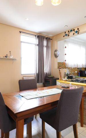 Apartamento à venda com 103m², 2 quartos e sem vagaCozinha e Área de serviço 
