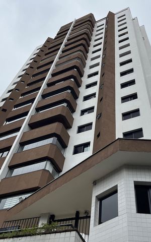 Apartamento à venda com 130m², 3 quartos e 2 vagas Apartamento à venda com 130m², 3 quartos e 2 vagasFachada do Prédio